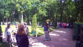 Exploring the amazing Fountains at the Peterhof palace in Saint Petersburg, Russia