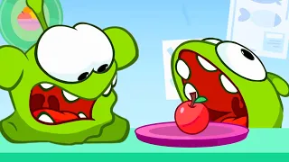 Hungry Chase 🍎 Om Nom Stories 🟢 Cartoon For Kids Super Toons TV