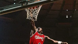 MICHAEL JORDAN Rock the Cradle Dunk 11-8-84 Bulls @ Knicks