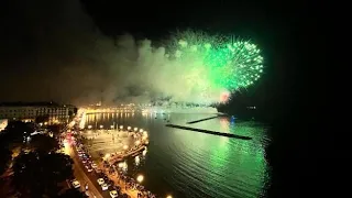 Bari, lo show dei fuochi d'artificio sul lungomare