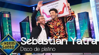 Sebastián Yatra recibe el Disco de Platino tras una entrada triunfal - El Hormiguero