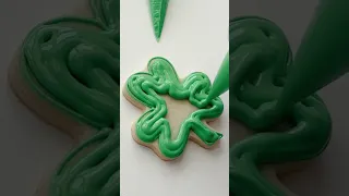 Shamrock Royal Icing Decorated Sugar Cookie! Happy St. Patrick’s Day 🍀💚