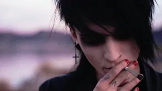 Johnnie Guilbert "Miss You" Official Music Video