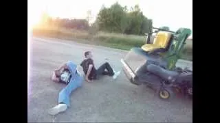 Lawn Mower FAIL!!!!! (MUST SEE)