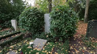 Helmut Schmidt Prominentengräber auf dem Parkfriedhof in Hamburg Ohlsdorf Helmut Schmidt