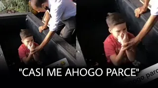 "Casi me ahogo parce" Niño lanza expresión al momento de bautizarlo