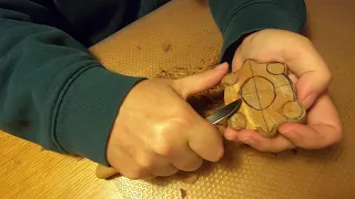 WOOD CARVING A TURTLE: HOW TO WHITTLE A COMFORT TURTLE FROM COTTONWOOD BARK