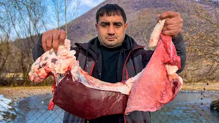 FREEZING AND COLD WEATHER! SHEEP LUNG, LIVER, KIDNEY, AND HEART MIXED DISH | RURAL COOKING