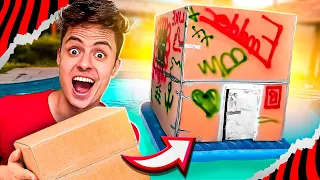 CONSTRUÍ UM FORTE DE PAPELÃO NA PISCINA! - Desafio