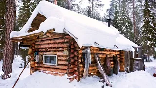 ЖИЗНЬ В ТАЕЖНОЙ ИЗБЕ / ЩУКА УВОДИТ В КОРЯГИ! / 4 ДНЯ С БАТЕЙ В ЛЕСУ / Часть 2