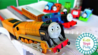 Thomas & Friends Tomy Vs Trackmaster Toy Train Races