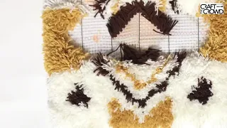 Latch hooking tutorial by The Craft Crowd