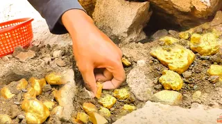 wow Gold Rush ! Digging for Treasure at Mountain worth Million Dollar from Huge Nuggets of gold.