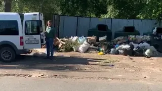 В Оренбурге предприниматели заваливают мусором контейнерные площадки