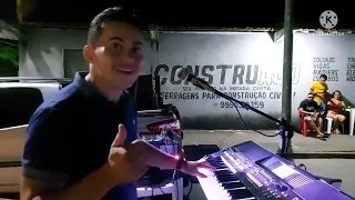 GILDENES ARAÚJO E SEUS TECLADOS TOCANDO UM FORROZIN NO TECLADO-AO VIVO NO CENTRO DE JIJOCA CEARÁ