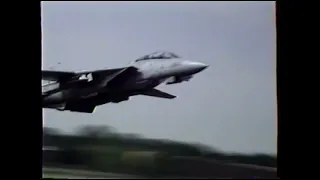 F-14A Tomcat SUPER LOW Takeoff Glenview NAS Aug 1991 VF-111 Sundowners