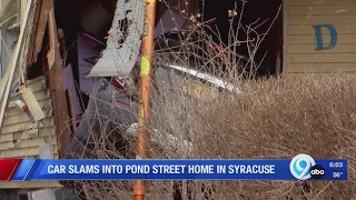 Car slams into Pond Street home in Syracuse