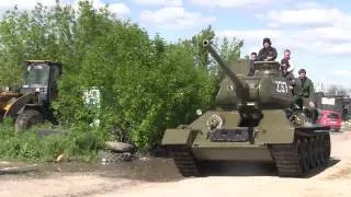 Legendary T-34 tank stands for Lugansk rebels in Ukraine