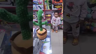 Dancing cactus Ayat Reaction 🤣OMG #cute #shorts #baby #viralshorts