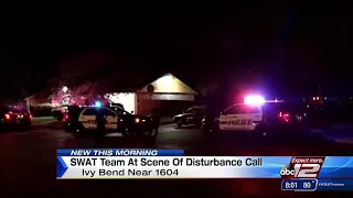 Man arrested after standoff with SWAT team