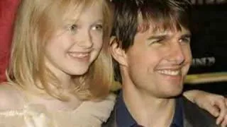 Dakota Fanning & Tom Cruise