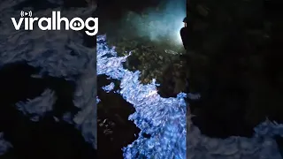 Blue Fire at Ijen Volcano Crater || ViralHog