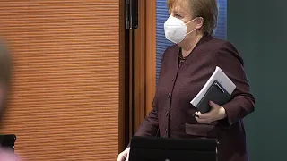 Merkel: „Kein milderes Mittel als Kontaktbeschränkungen“