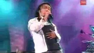 Journey w Arnel Pineda /  Live in Chile on Feb.21 '08