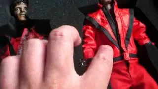 Al has a look at Hot Toys Michael Jackson Thriller Version