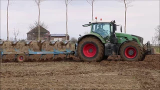 ploughing with a fendt vario