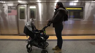 Con sueños por cumplir los venezolanos inician su nueva vida desde los albergues de Nueva York