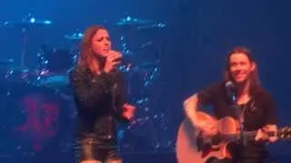 Myles Kennedy & Lzzy Hale - Watch Over You (Live @ Ancienne Belgique 25/10/2013)