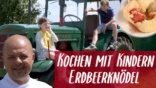 Kochen mit Kindern - Anna,Dario und Maik kochen Erdbeerknödel auf dem Erdbeerfeld im Hanomag Gespann