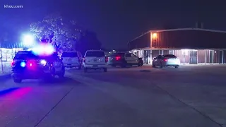 Security guard fatally shot at game room in southeast Houston, police say