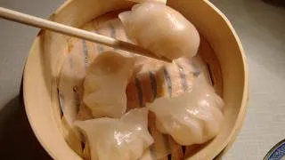 Ha Gao (Steamed shrimp dumplings) Dim Sum 蝦餃