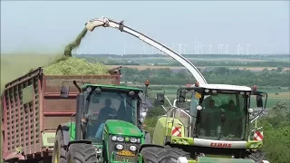 1.Schnitt 2017/ Grashäckseln mit LU PETERS/ Claas Jaguar 950 + MAN + John Deere + Massey Ferguson