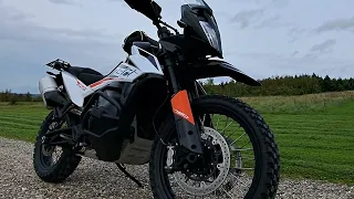 KTM  790 Adventure S - a little walk around