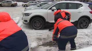 Аномальный снегопад накрыл всё Подмосковье в ночь на пятницу.