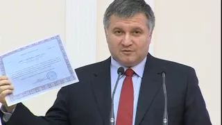 На засіданні Уряду затримали керівника ДСНС та його першого заступника