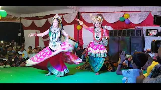 thumak thuma ke nach rahi thi meri radha pyari