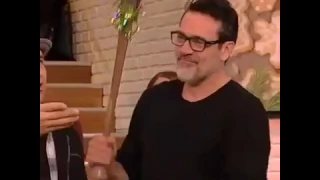 Jeffrey Dean Morgan ' s holidays Lucille. Negan . The walking dead.