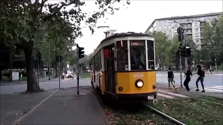 Италия. Старинные трамваи Милана.