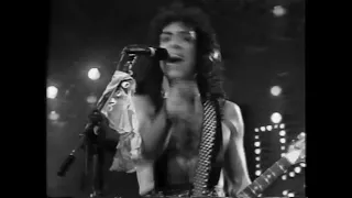 KISS - Love Gun (INSTRUMENTAL / NO VOCALS) - live Cobo Hall 1984