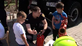 Рятувальники та поліцейські у «Місті добра» влаштували квест для дітей
