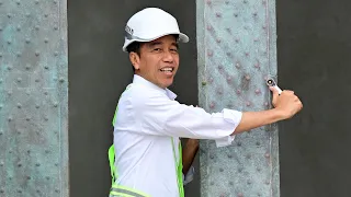 Presiden Jokowi Tinjau Pembangunan Kantor Presiden di IKN, 22 September 2023