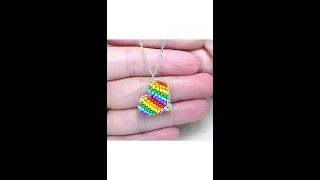 Beaded Double Rainbow Heart Pendant Necklaceビーズで作った二重虹のハート形ペンダントネックレス串珠制作双层彩虹爱心 #Shorts #diy #beads