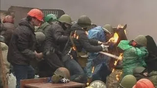 Ukraine Protest: Molotov cocktails and rocks thrown in Kiev as fighting erupts again