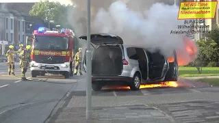 PKW geriet in Brand während der fahrt