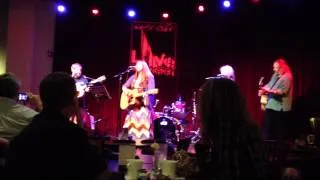 Jenn Minor and Friends sing Ain't No Sunshine by Bill Withers