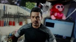 Tony Stark: IronMan Mark XLII (42) Test Version by Hot Toys